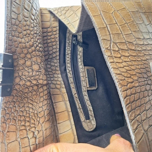 Claudia Firenze Croc Embossed Leather Cream Colored Satchel/ Bag - Picture 14 of 16